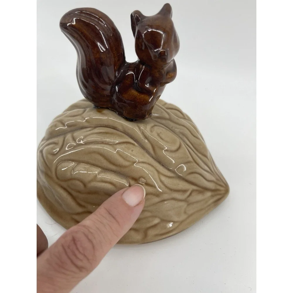 Ceramic Squirrel‎ On Creme Acorn Walnut Candy Dish Nut Bowl Serving Jar Vintage